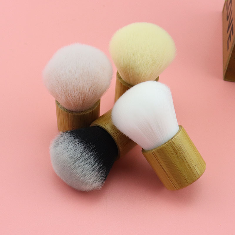 Bamboo Kabuki cosmetic brush - Image 3